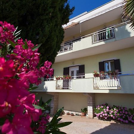 Apartments Ljerka Malinska Luaran gambar