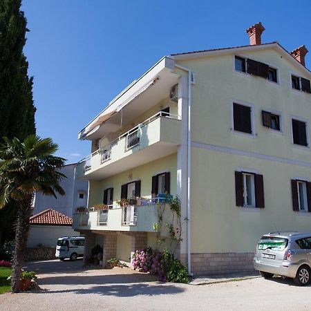 Apartments Ljerka Malinska Luaran gambar