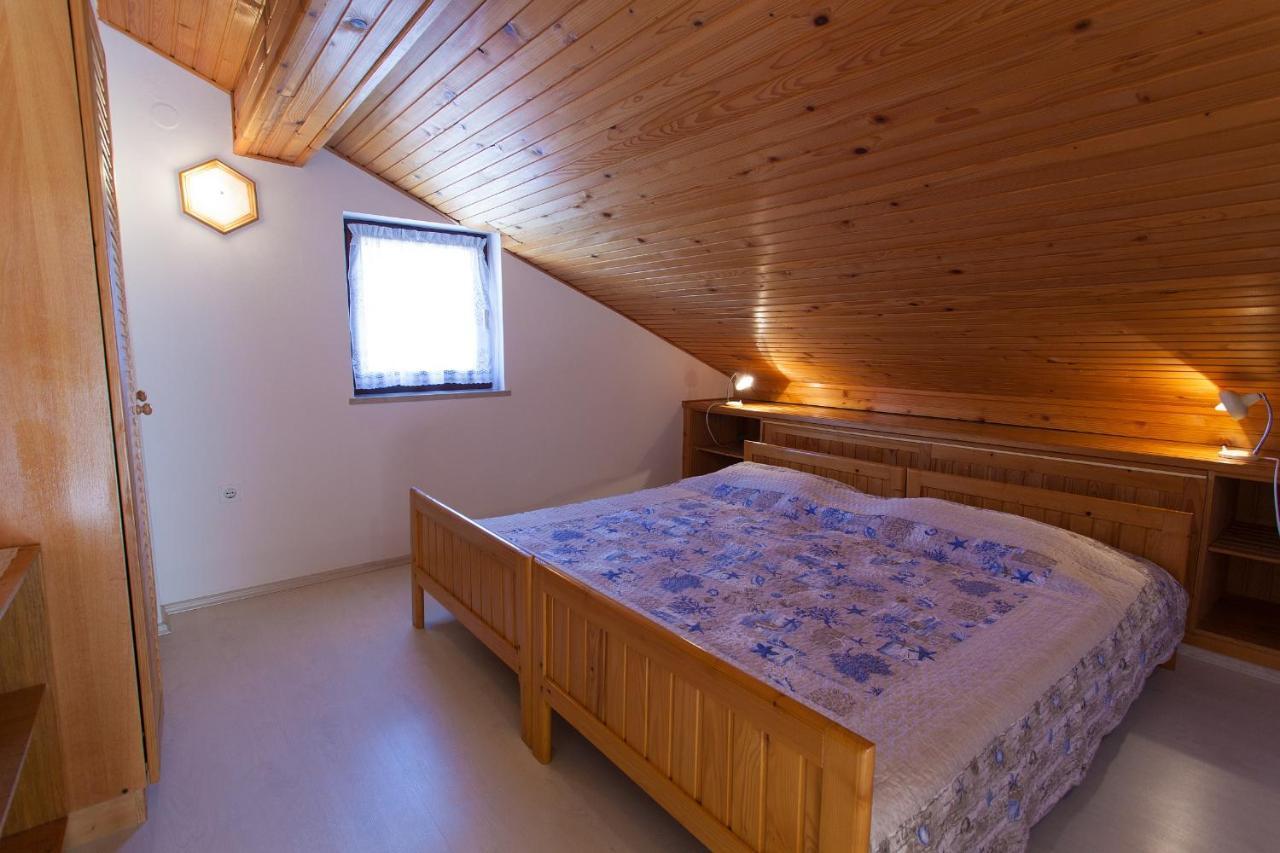 Apartments Ljerka Malinska Luaran gambar