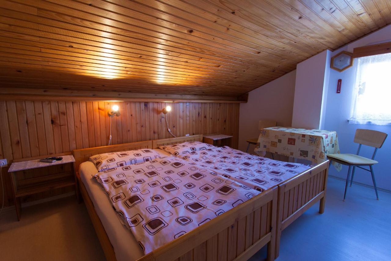 Apartments Ljerka Malinska Luaran gambar