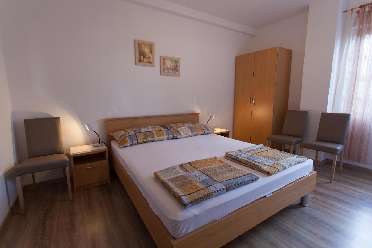 Apartments Ljerka Malinska Luaran gambar
